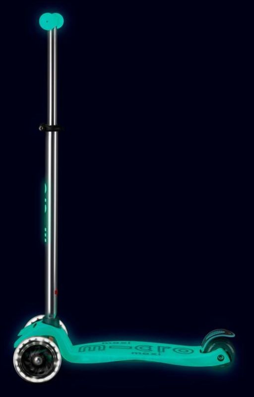 Micro Scooter Maxi Micro Deluxe glow LED jelly green