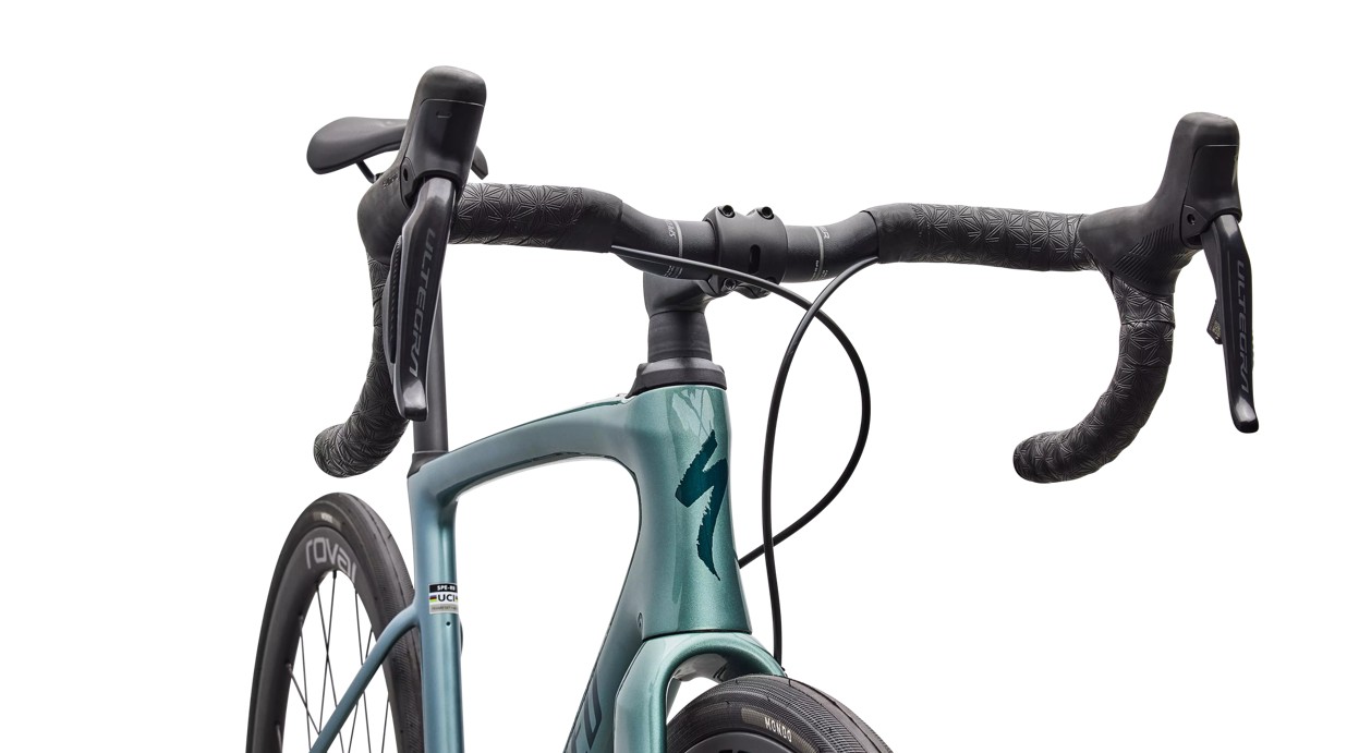 Specialized Rennrad Roubaix SL8 Expert Gloss Fjord Metallic / White Pearl Fade / Emerald 2026